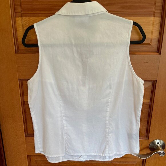PRICED TO SELL - See Description for details — RARE sleeveless lace details top - Picture 3 of 5